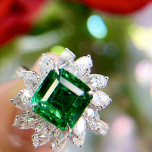 Load image into Gallery viewer, 2.7ct Glassy Vivid Green Emerald

