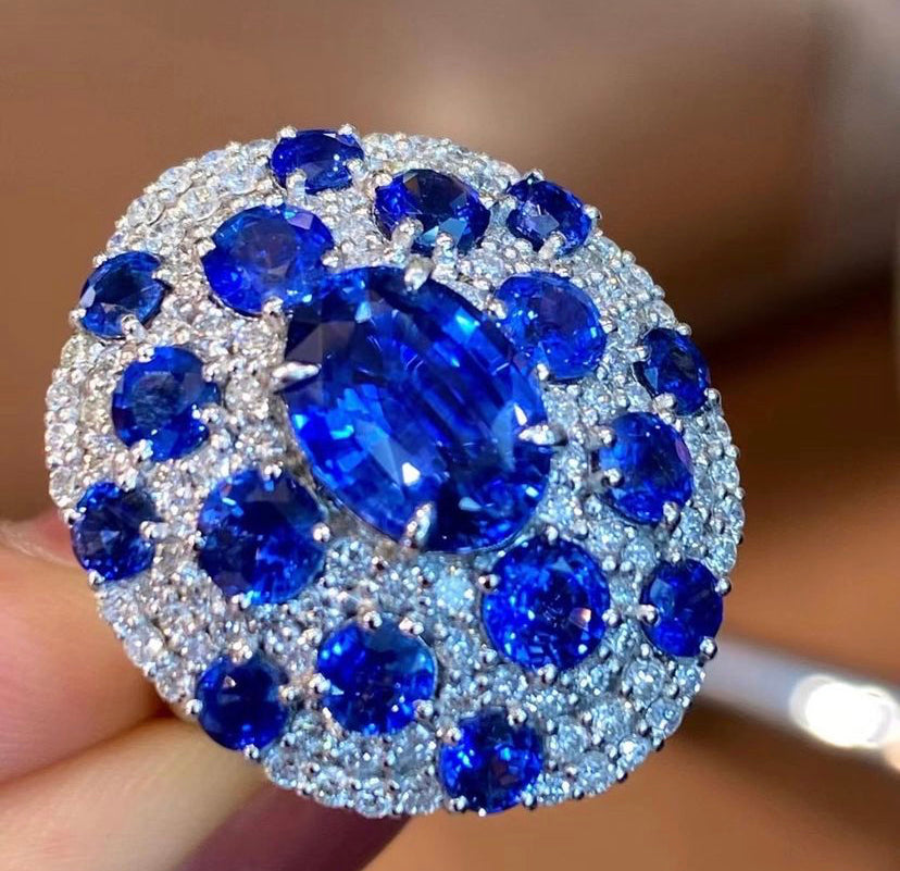 3.86ct Unheated Royal Blue Sapphire