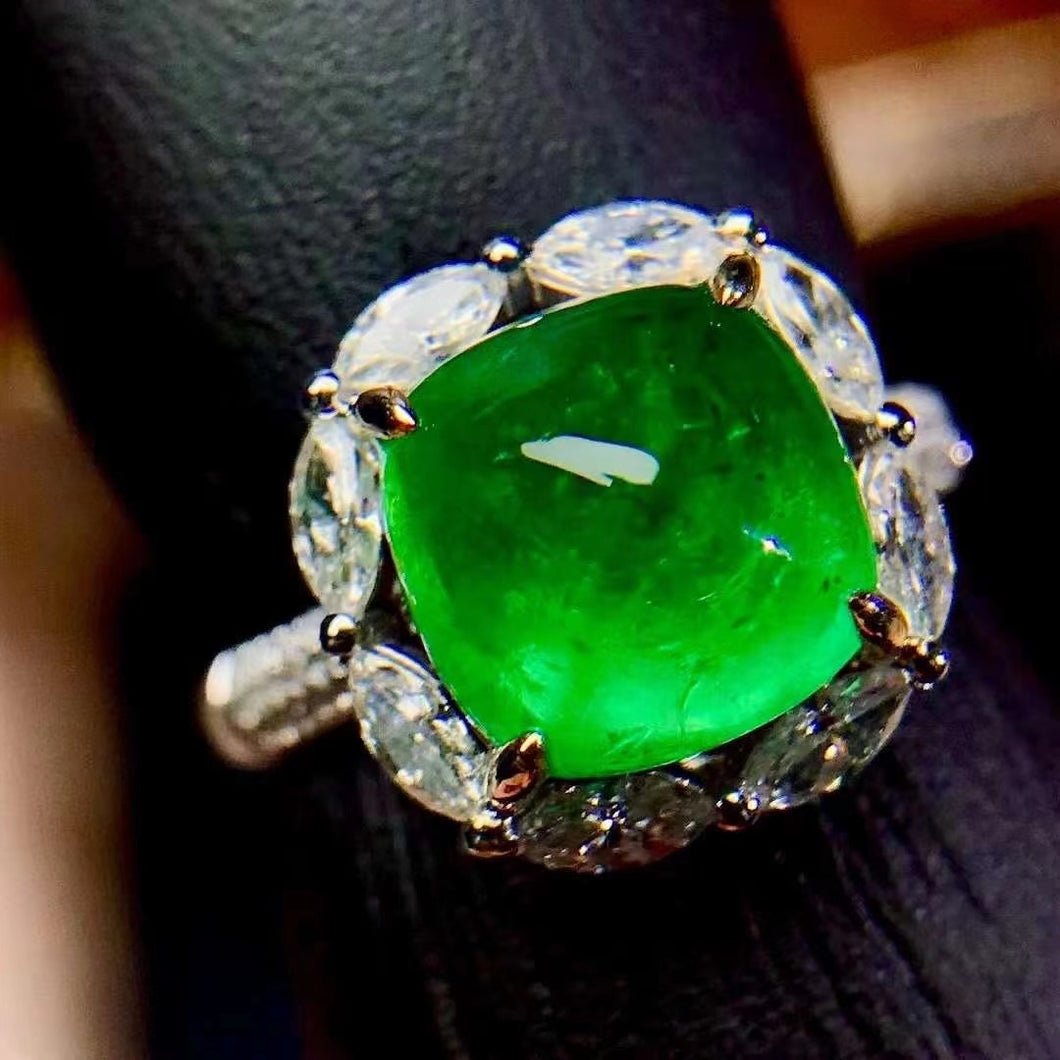 5.87ct Vivid Green Emerald