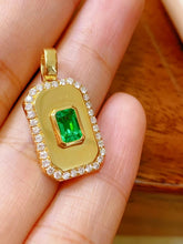 Load image into Gallery viewer, 0.6ct Glassy Vivid Green Emerald
