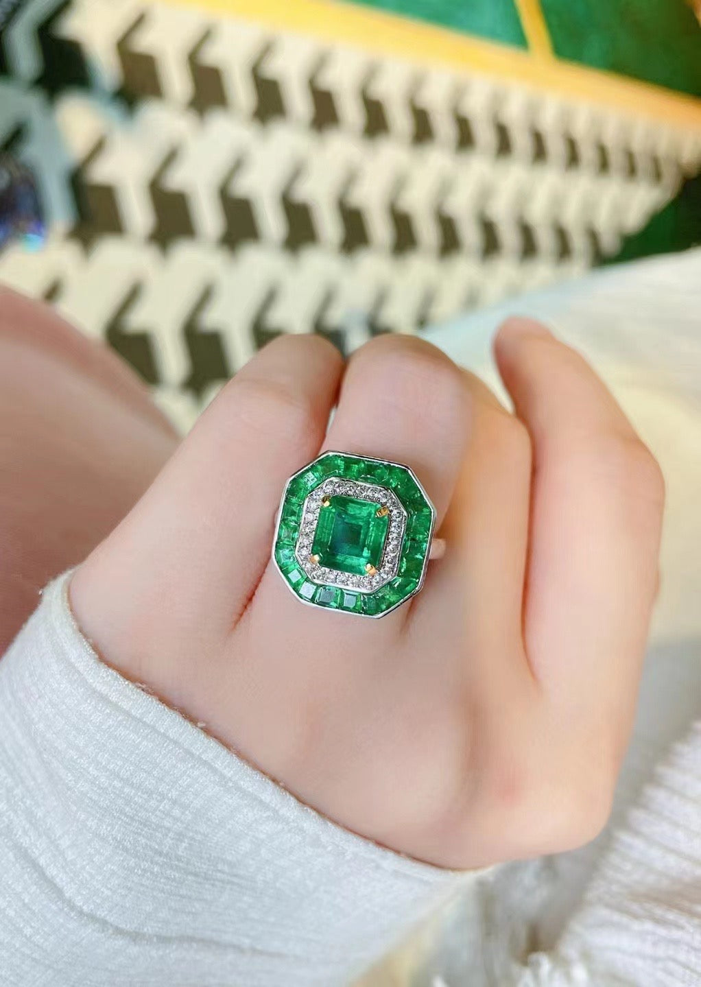 3.8ct Vivid Green Emerald Ring