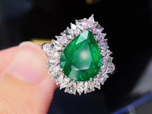 Load image into Gallery viewer, 4.26ct Rare Verdant Green Emerald (2 way wear)
