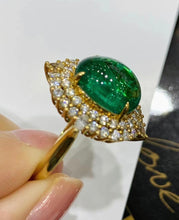 Load image into Gallery viewer, 5.2ct Vivid Green Emerald
