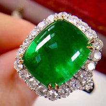 Load image into Gallery viewer, 9.5ct Vivid Green Emerald
