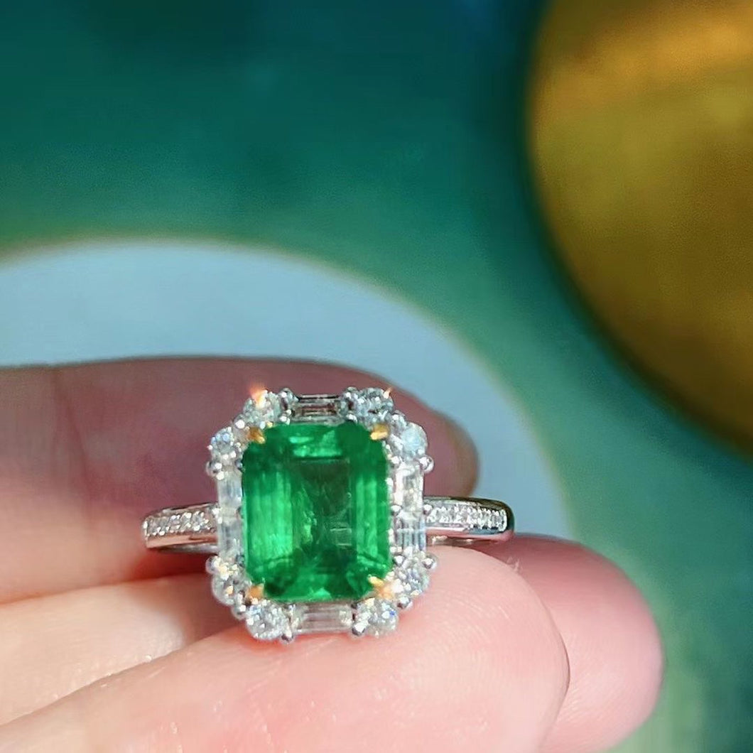 1.7ct Vivid Green Emerald