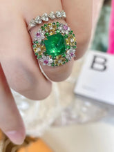 Load image into Gallery viewer, 3.2ct Vivid Green Emerald Ring
