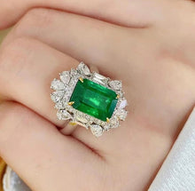 Load image into Gallery viewer, 3.35ct Vivid Green Emerald
