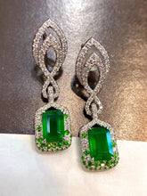 Load image into Gallery viewer, 1.8ct Vivid Green Emerald Earring
