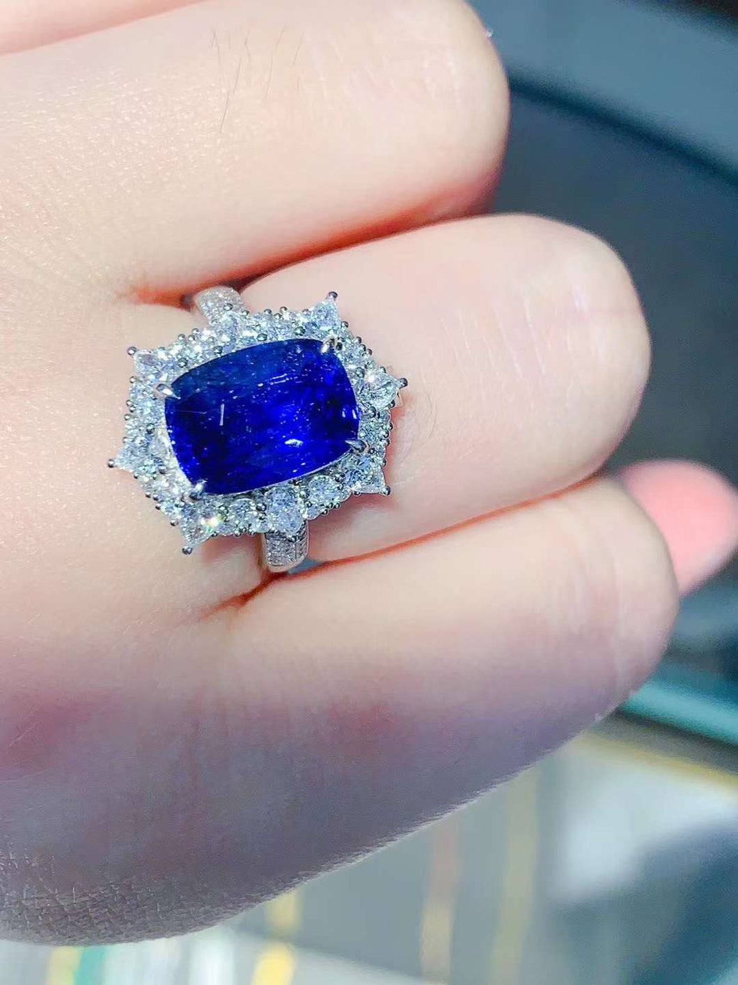 6.5ct Royal Blue Sapphire