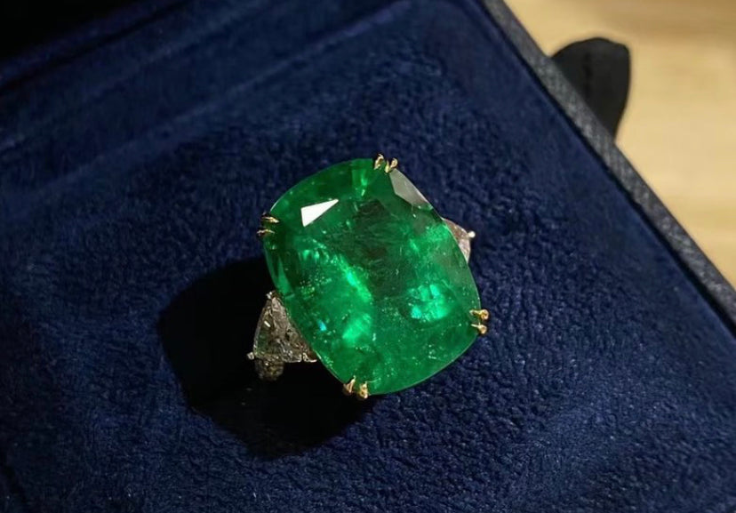 16.3ct COLOMBIA MUZO Green Emerald!