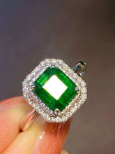 Load image into Gallery viewer, 1.856ct Vivid Green Emerald Ring
