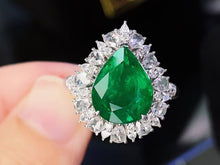 Load image into Gallery viewer, 4.26ct Rare Verdant Green Emerald (2 way wear)
