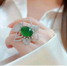 Load image into Gallery viewer, 8ct MUZO Green Emerald
