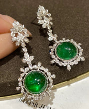 Load image into Gallery viewer, 4.5ct MUZO Green Emerald Earring
