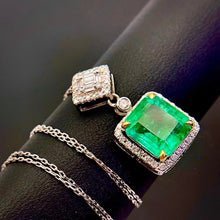 Load image into Gallery viewer, 2.39ct Vivid Green Emerald
