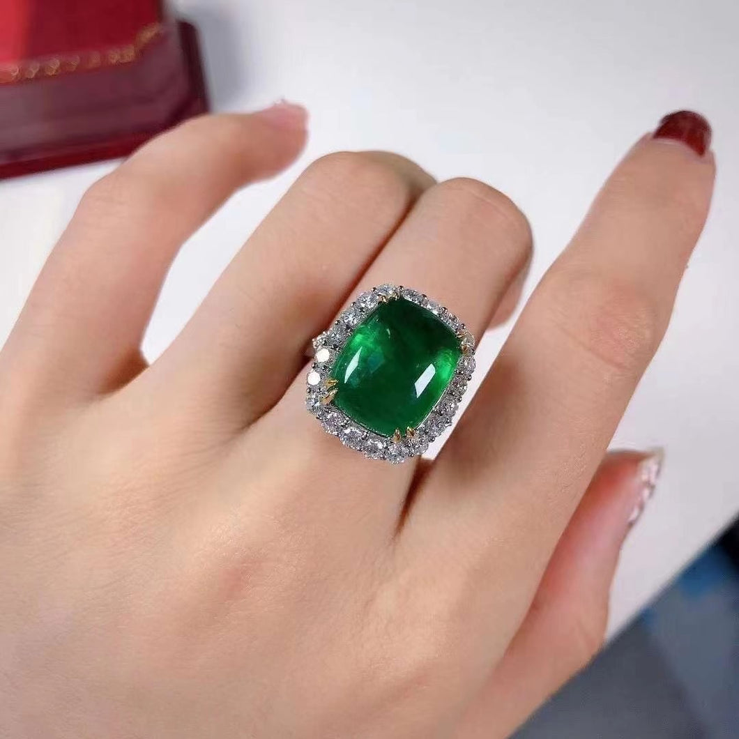 9.5ct Vivid Green Emerald