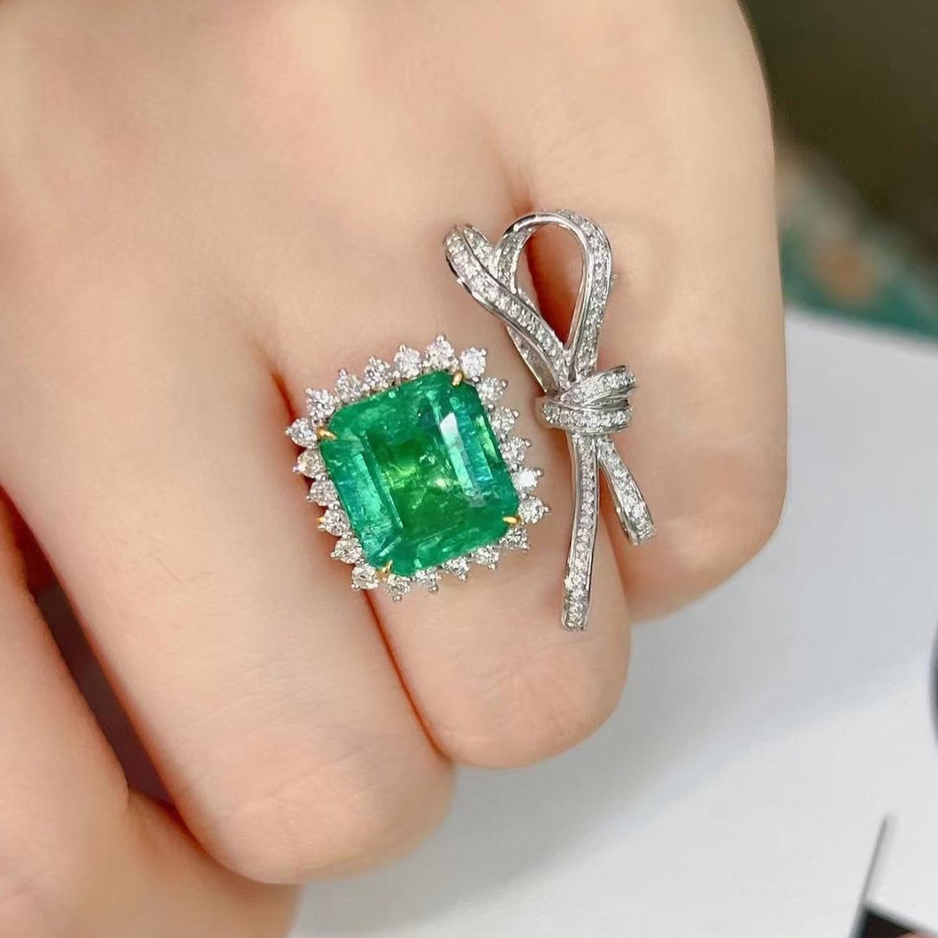 5.1ct Vivid Green Emerald