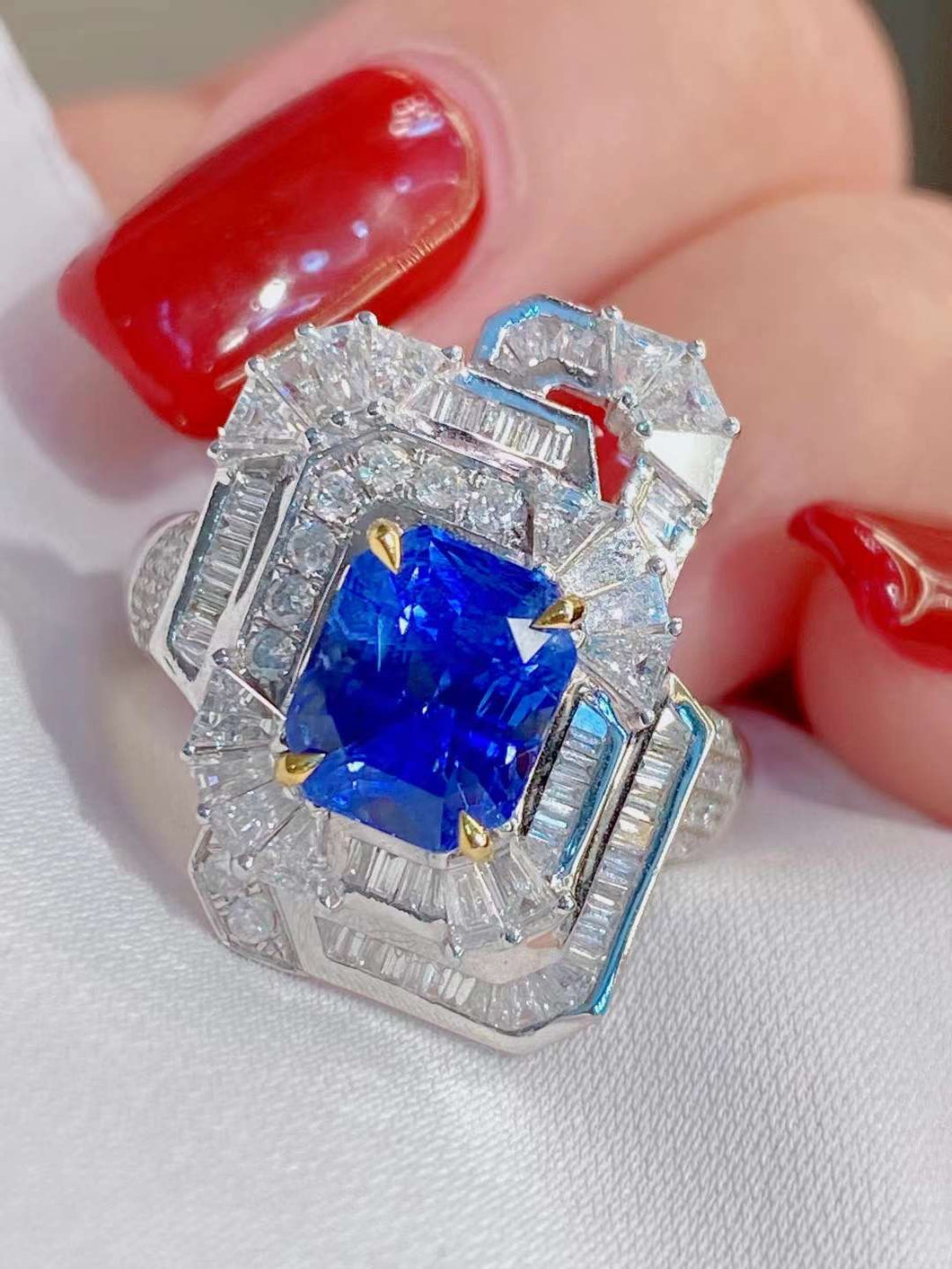 3ct Unheated Cornflower Blue Sapphire