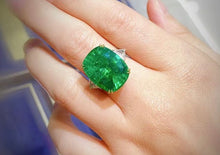 Load image into Gallery viewer, 16.3ct COLOMBIA MUZO Green Emerald!
