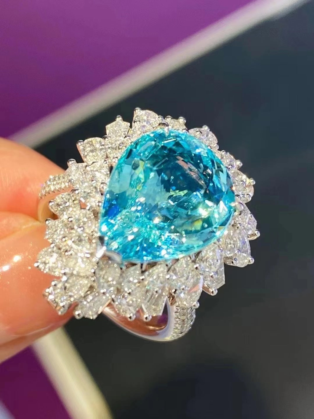 7.89ct Neon Blue Paraiba Tourmaline