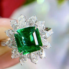 Load image into Gallery viewer, 2.7ct Glassy Vivid Green Emerald
