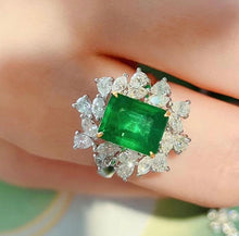 Load image into Gallery viewer, 2.55ct Vivid Green Emerald
