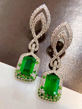 Load image into Gallery viewer, 1.8ct Vivid Green Emerald Earring
