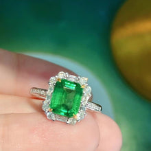 Load image into Gallery viewer, 1.7ct Vivid Green Emerald
