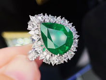 Load image into Gallery viewer, 4.26ct Rare Verdant Green Emerald (2 way wear)
