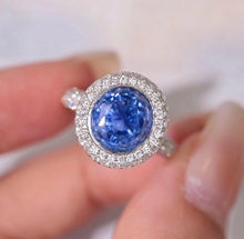 Load image into Gallery viewer, 4.7ct Unheated Cornflower Blue Sapphire
