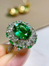 Load image into Gallery viewer, 2.4ct Glassy Vivid Green Emerald
