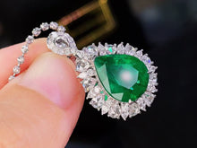 Load image into Gallery viewer, 4.26ct Rare Verdant Green Emerald (2 way wear)
