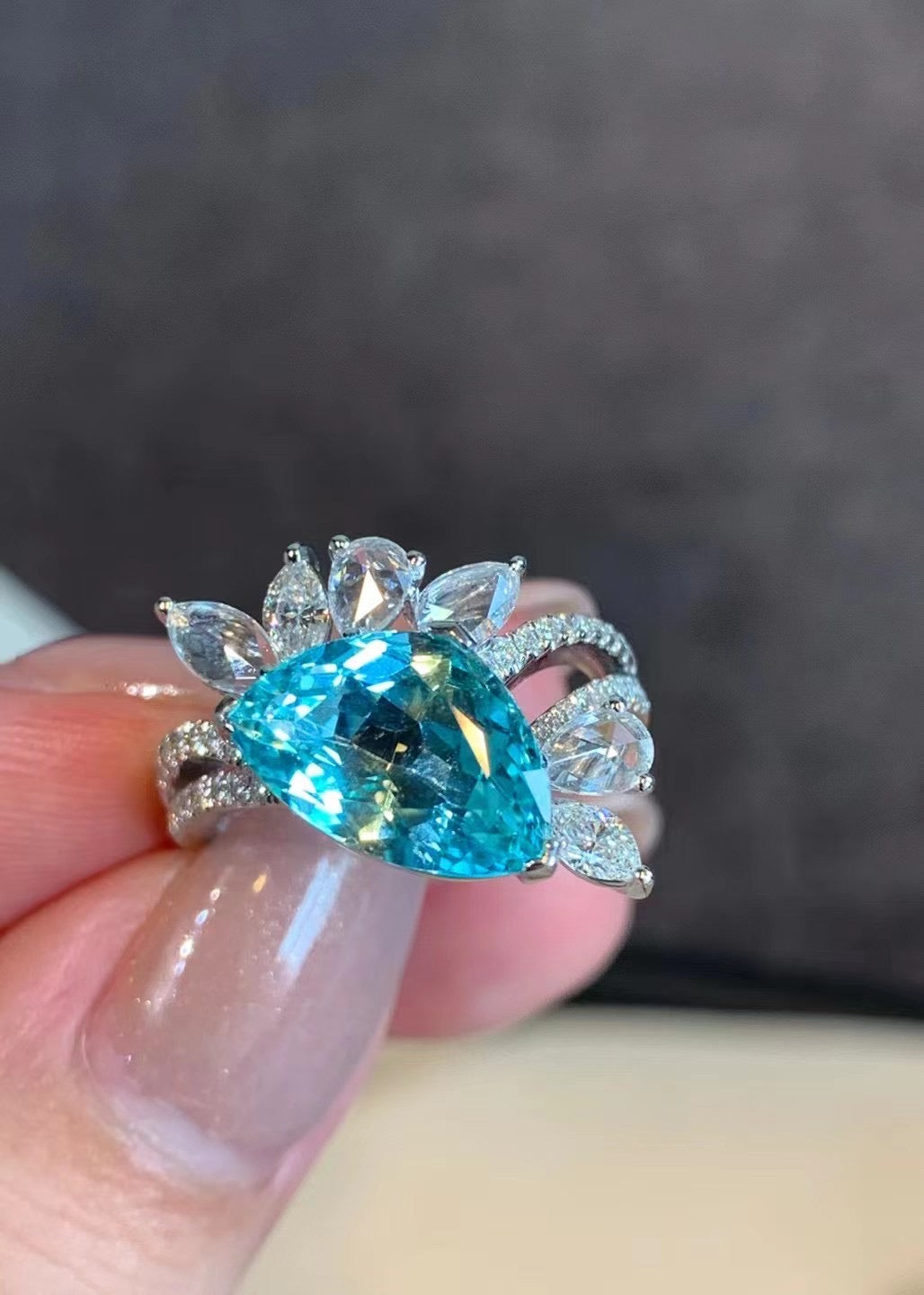 3.71ct Neon Blue Paraiba