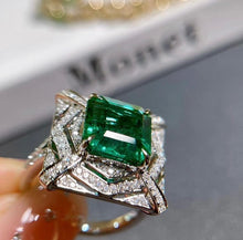 Load image into Gallery viewer, 4.8ct Vivid Green Emerald
