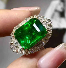 Load image into Gallery viewer, 9.1ct MUZO Green Emerald
