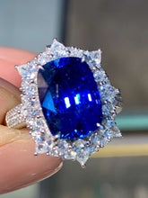 Load image into Gallery viewer, 6.5ct Royal Blue Sapphire
