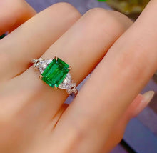 Load image into Gallery viewer, 1.95ct Glassy Vivid Green Emerald
