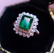 Load image into Gallery viewer, 2.8ct RARE MUZO Green Emerald (7*8.6)
