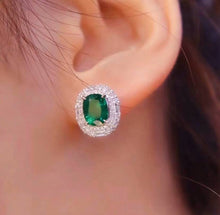 Load image into Gallery viewer, 3.27ct Vivid Green Emerald
