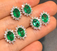 Load image into Gallery viewer, 1.45ct Vivid Green Emerald
