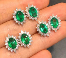 Load image into Gallery viewer, 1.45ct Vivid Green Emerald
